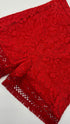 Shorts in pizzo rosso