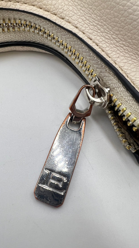 Borsa mezzaluna pelle