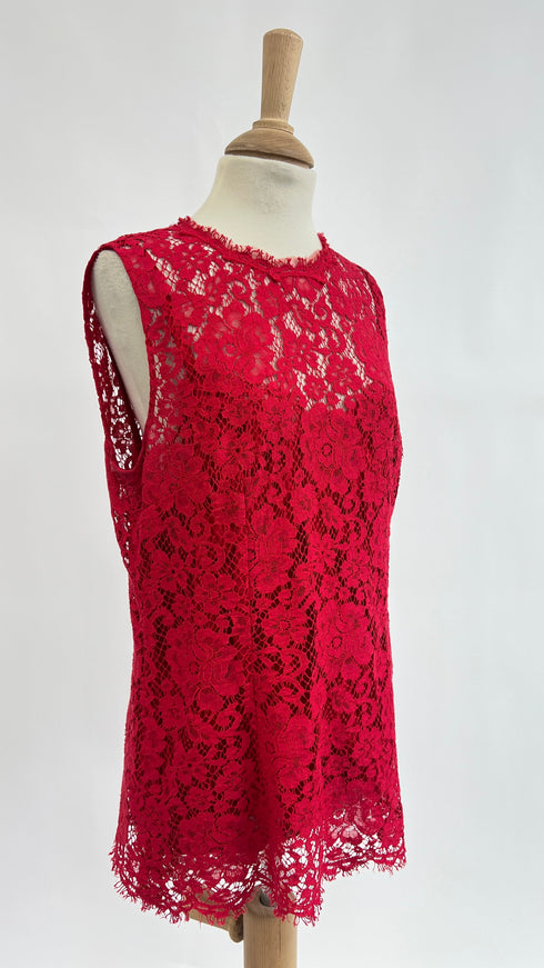 Top in pizzo rosso