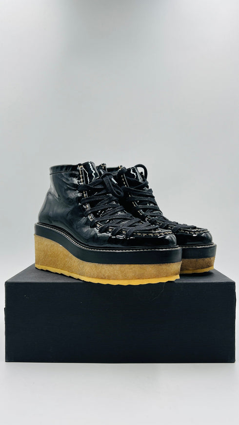 Stivaletto con zeppa N.39