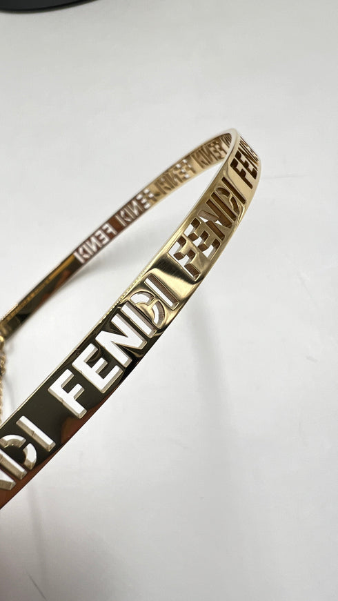 Chocker logato traforato