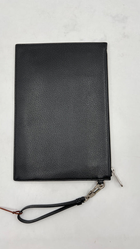 Pochette pelle nera martellata