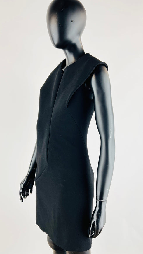 Abito nero maxi volant