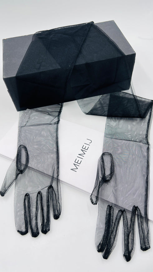 Guanti in tulle