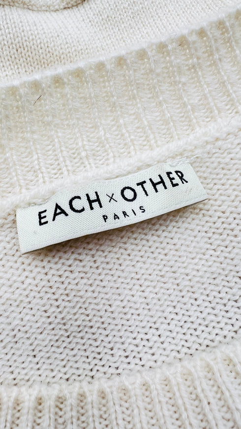 Maglia in lana con balze