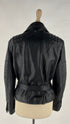 Biker in pelle nero