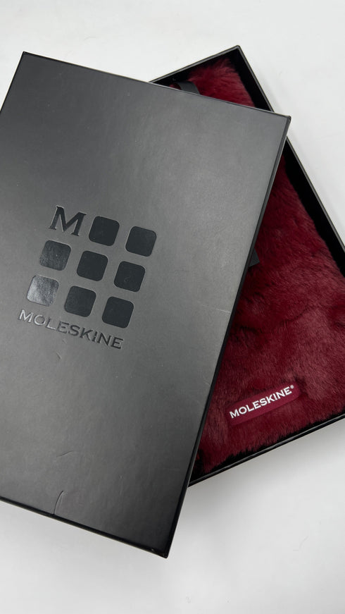 Notebook in faux fur