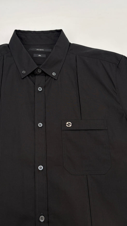 Camicia nera placca GG