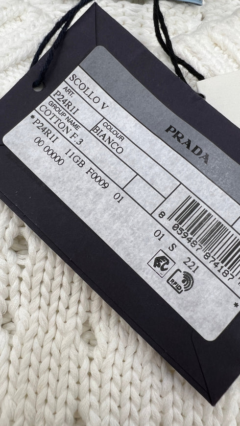 Maglia scollo a V con cartellino