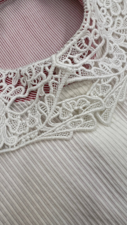 Camicia smanicata a righe