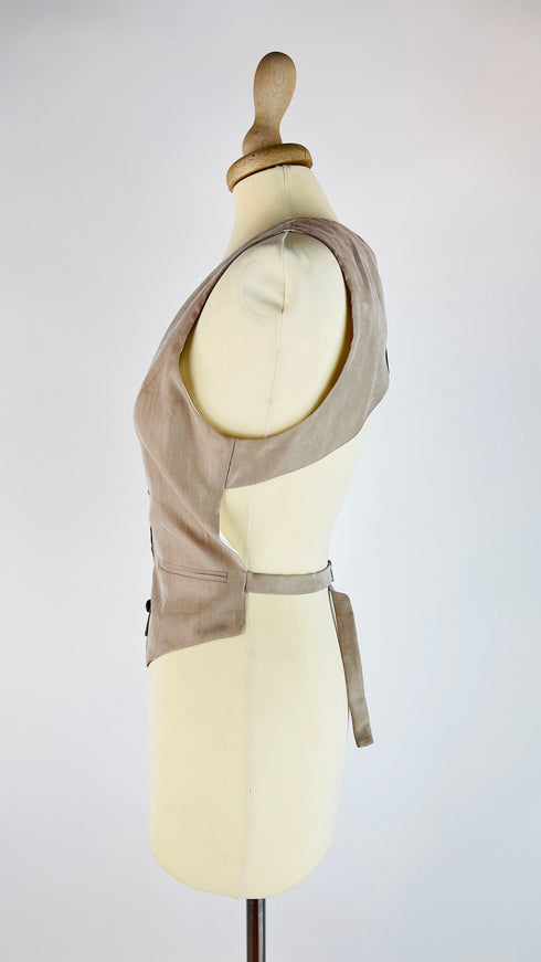 Gilet con cartellino