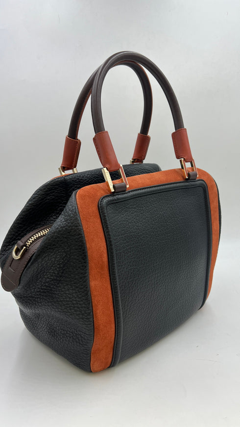 Borsa bauletto con cartellino