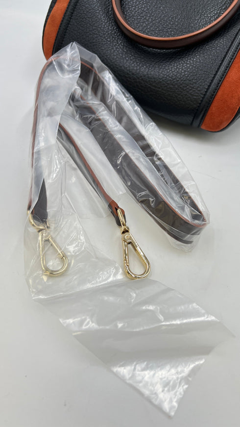 Borsa bauletto con cartellino