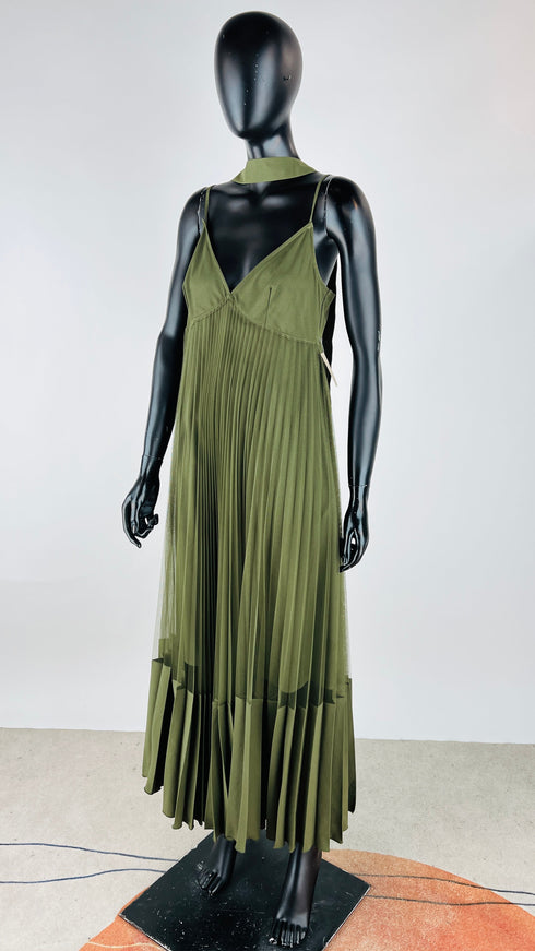 Abito lungo in tulle plissé