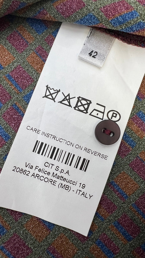 Blusa motivo geometrico