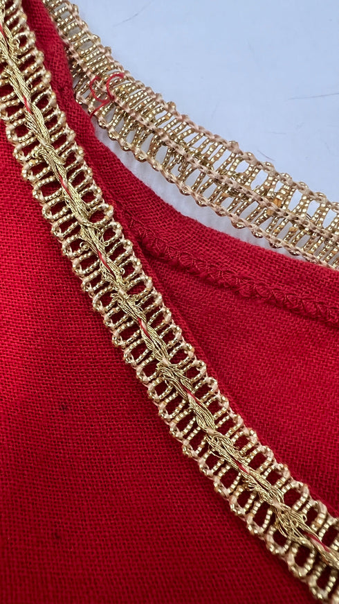 T-shirt rossa bordo oro