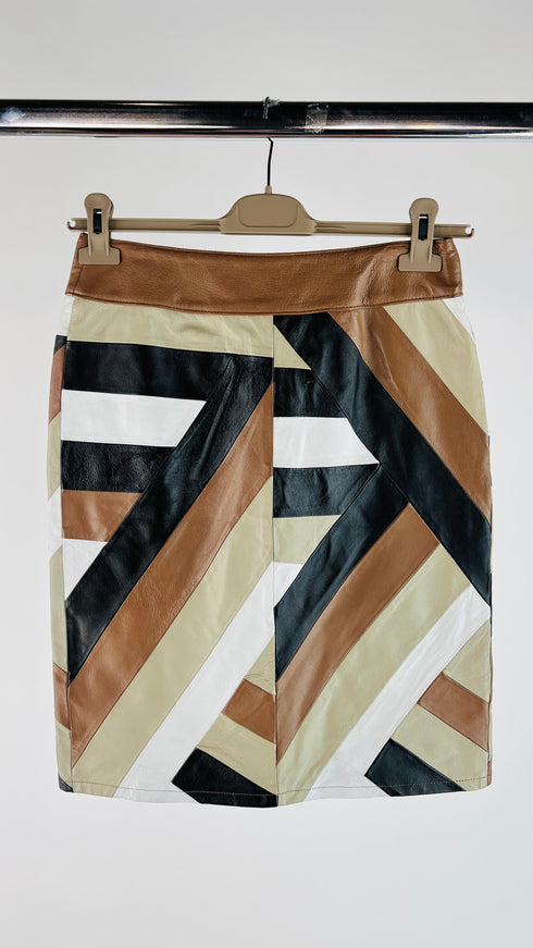 Gonna patchwork in pelle