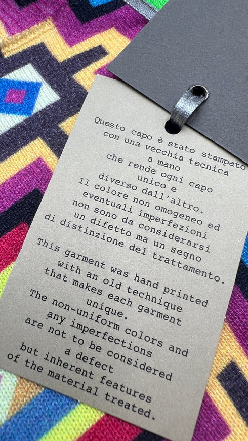 Maglia in cotone con cartellino