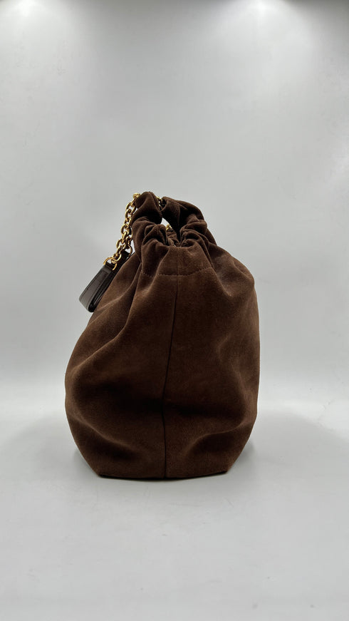 Borsa a spalla scamosciata