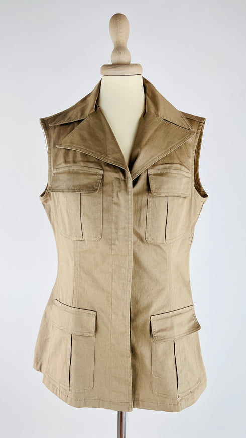 Camicia smanicata sfiancata