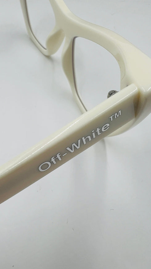 Occhiali da vista bianchi