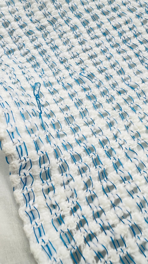 Top smanicato collo frange