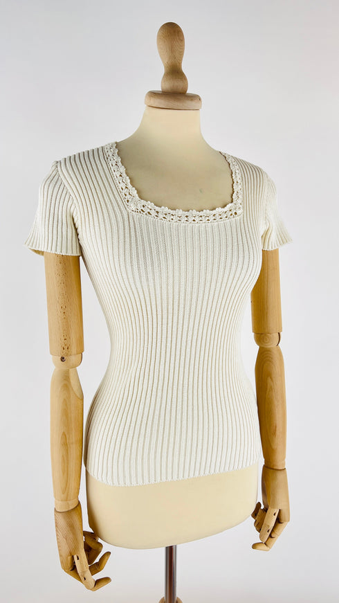 Top a costine bianco