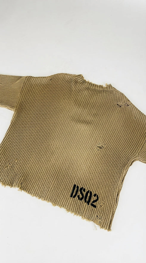 Maglia distressed con tracolla