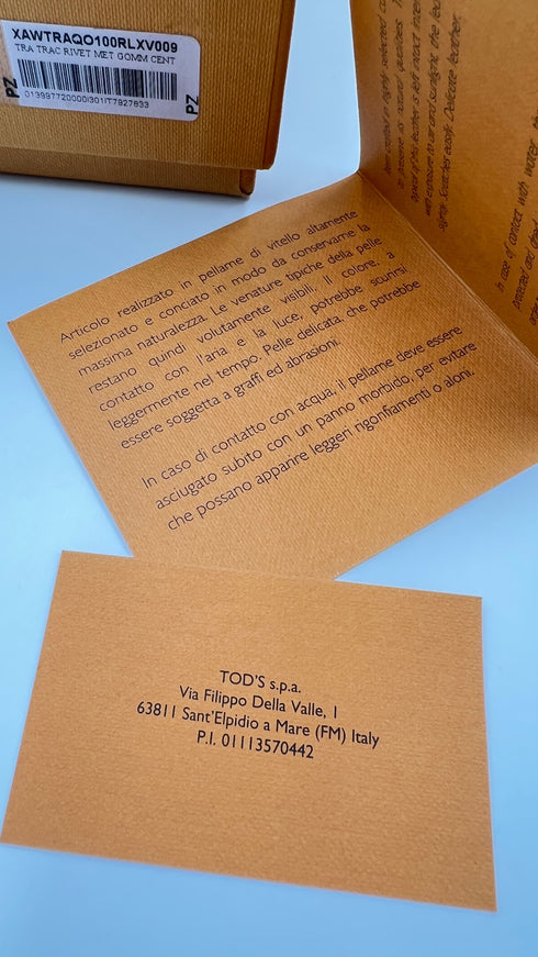 Tracolla in pelle con cartellino