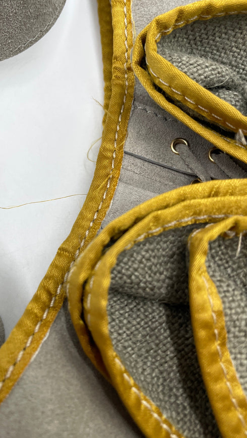 Borsa in suede con rose