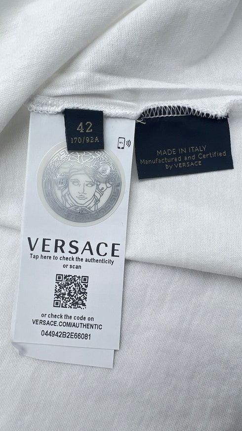 T-shirt logo