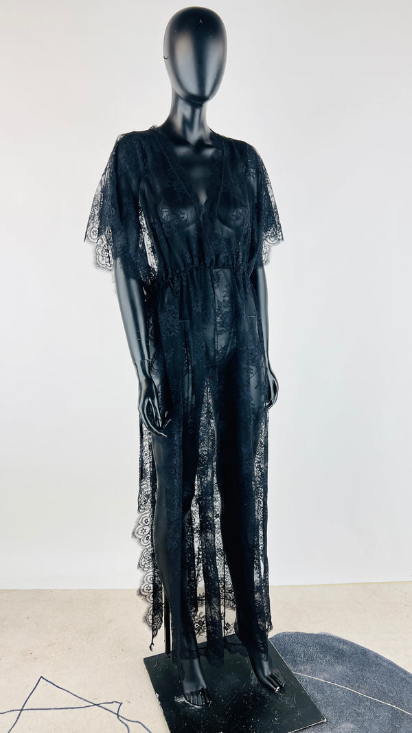 Abito lungo in pizzo nero