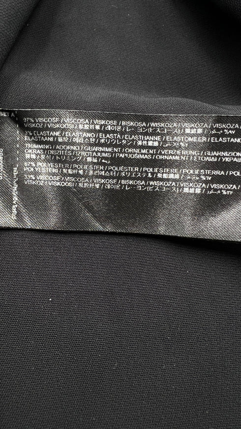 Abito lungo scollo all'americana