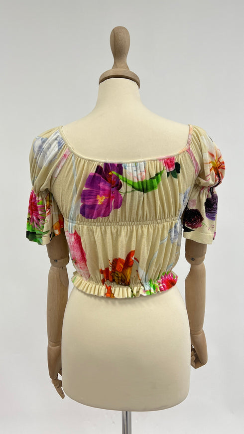 Top cropped a fiori