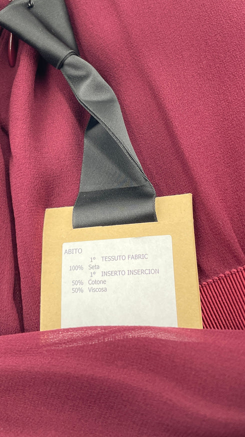 Abito lungo in crepe con cartellino