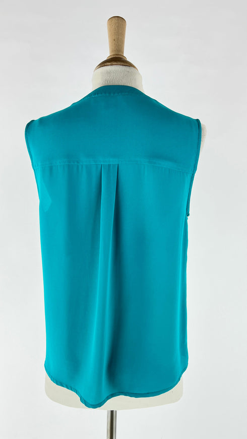 Blusa smanicata con dettagli dorati
