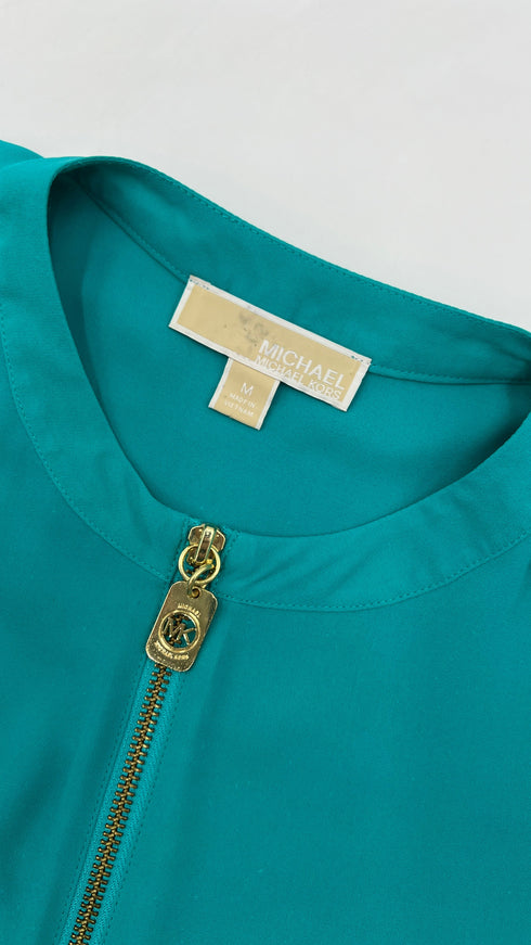 Blusa smanicata con dettagli dorati