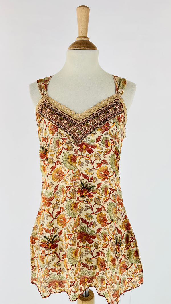 Top scollo perline ricamate
