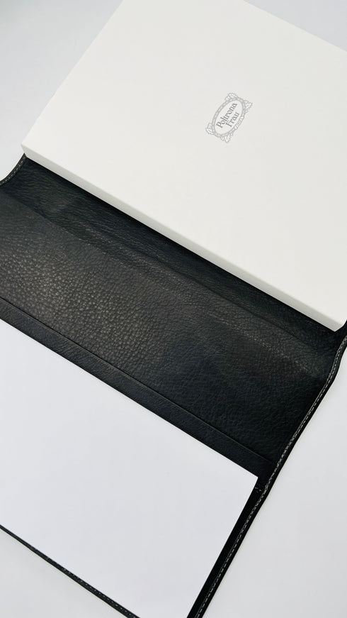Notebook in pelle nera