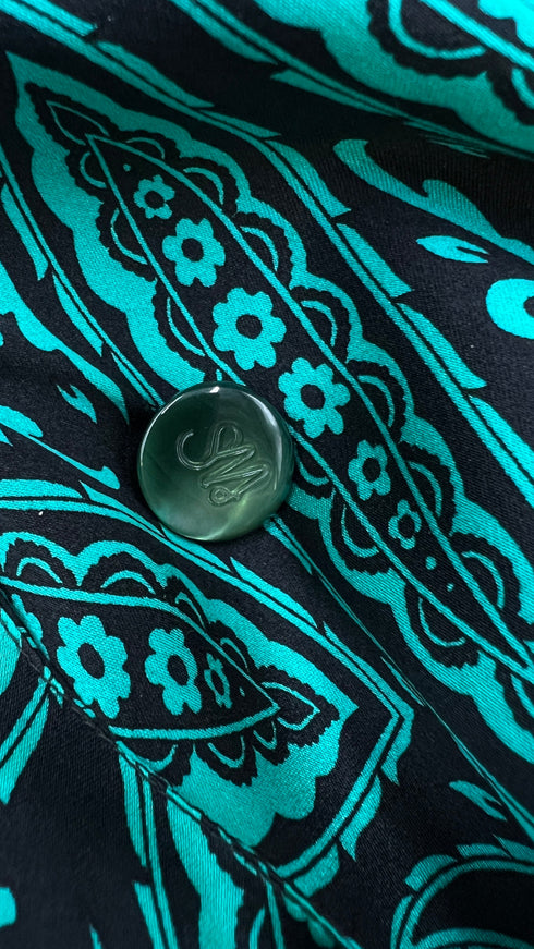 Camicia over paisley
