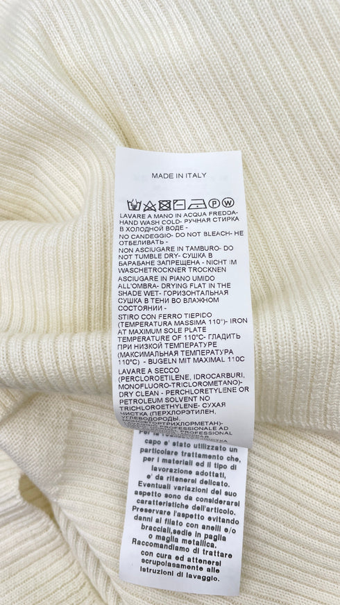 Dolcevita in lana con cartellino