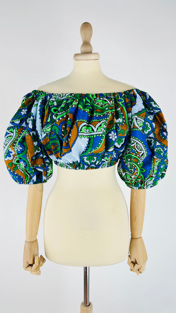 Top cropped con cartellino