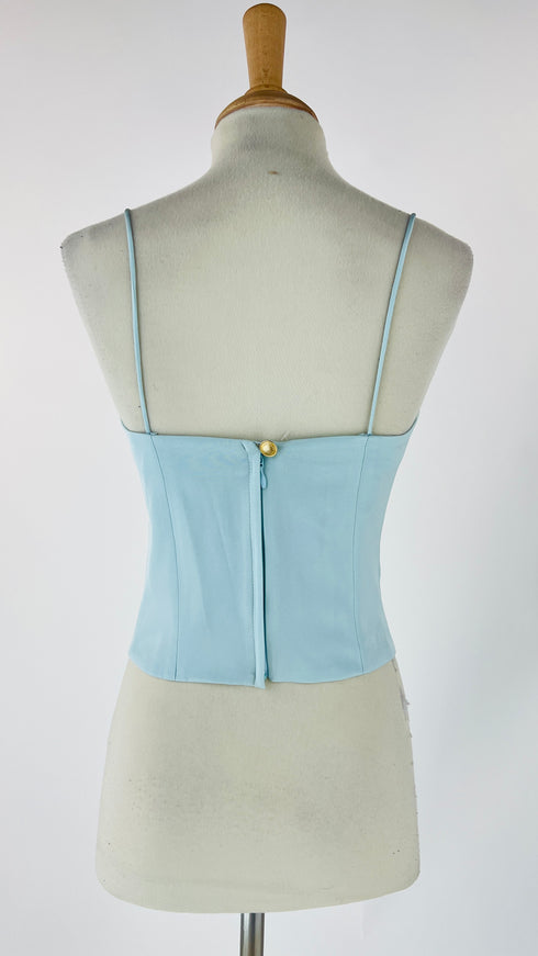 Top a bustier