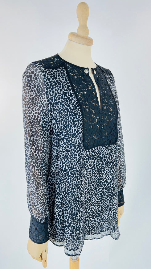 Camicia animalier con dettagli pizzo