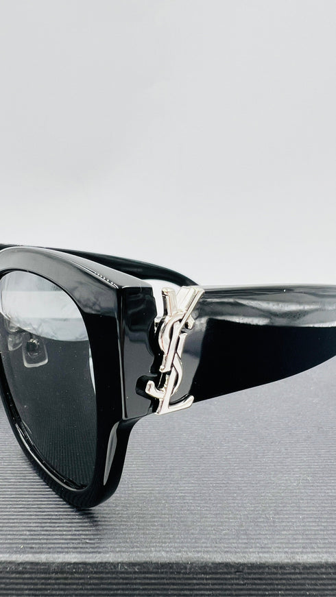 Occhiali da sole neri monogram