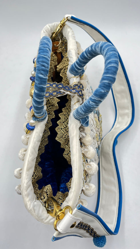 Borsa con passamanerie e perline