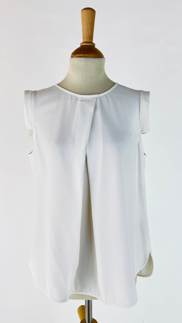Blusa con dettaglio piega