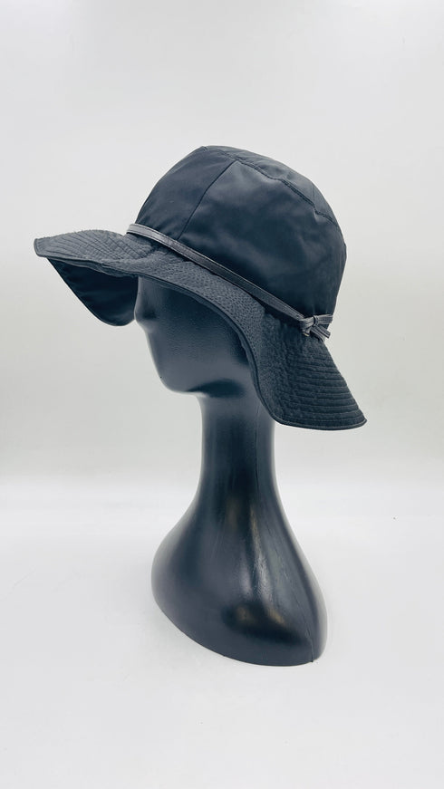 Cappello in nylon nero