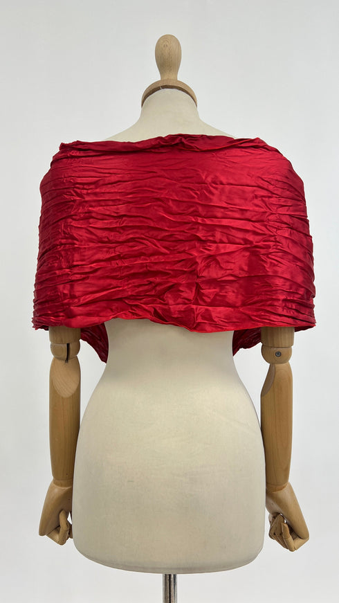 Stola in raso con cartellino