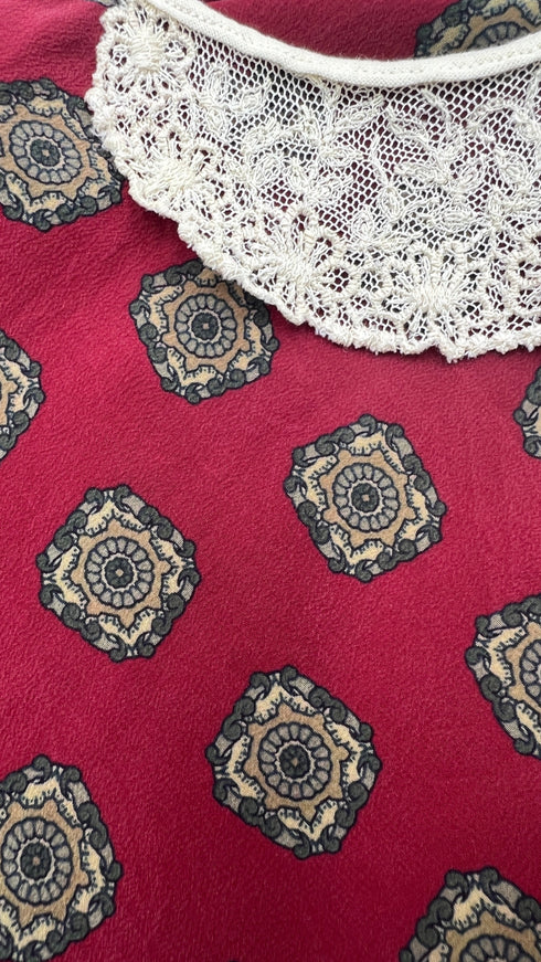 Blusa collo in pizzo